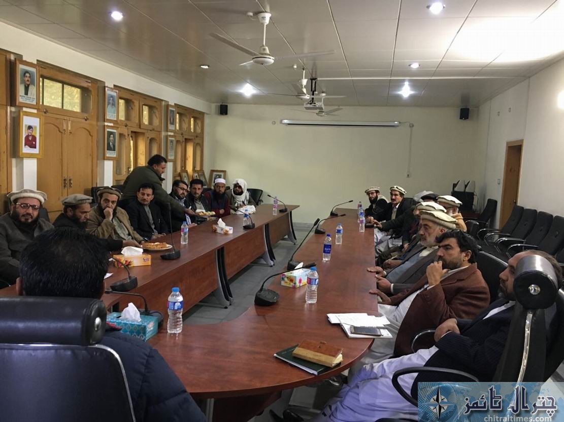 Ulma and political parties head of chitral metting with Dc and dpo