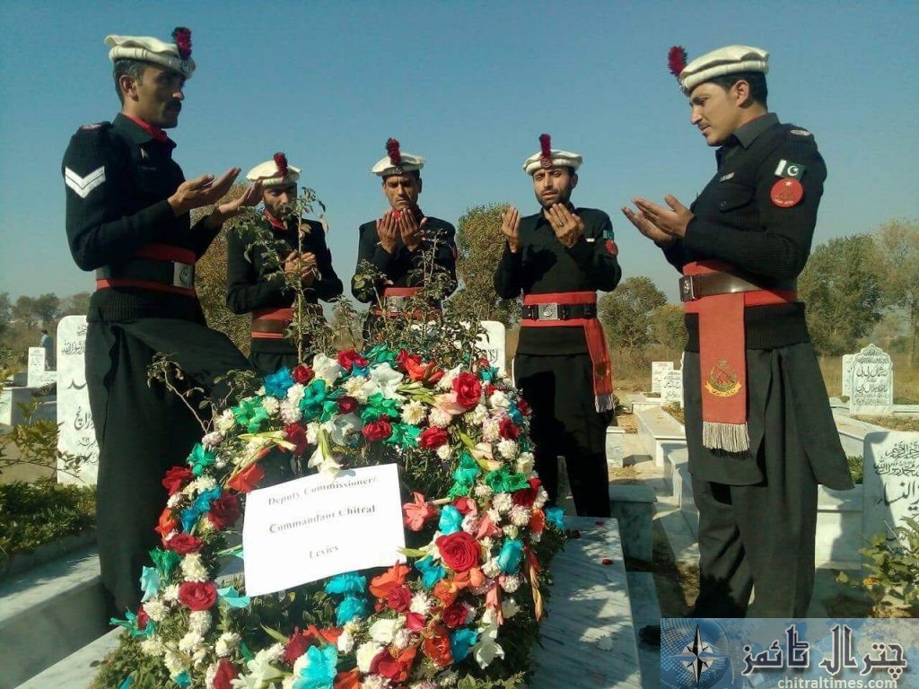 7دسمبر 2016کے طیارہ حادثے کے شہداء کی یادمیں چترال میں مختلف تقاریب ، یادگار پر پھول چڑھائیے گئے