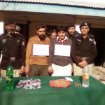 Booni police monshiat forosh k khilaf karwai