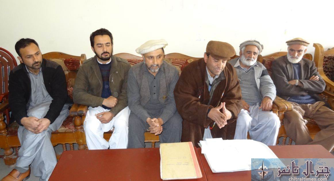 waqas advocate press confrence for landowner chitral