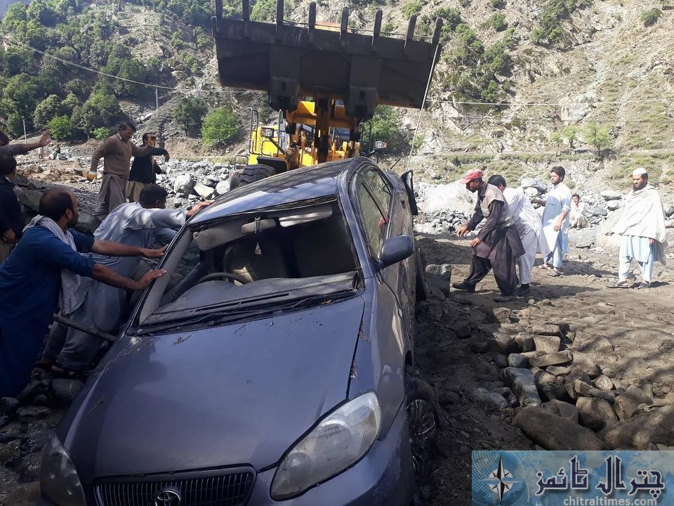 chitral heavy rain and flood washed away Chitral Peshawar road in ASHIRATE village near Lowari tunnel pic Saif ur Rehman Aziz2