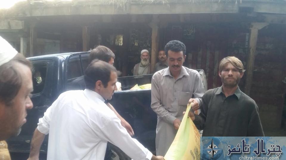 ضلعی انتظامیہ کی طرف سے کالاش کے متاثرین میں برقت امدادی اشیاء پہنچا دیاگیا۔۔ساجد نواز
