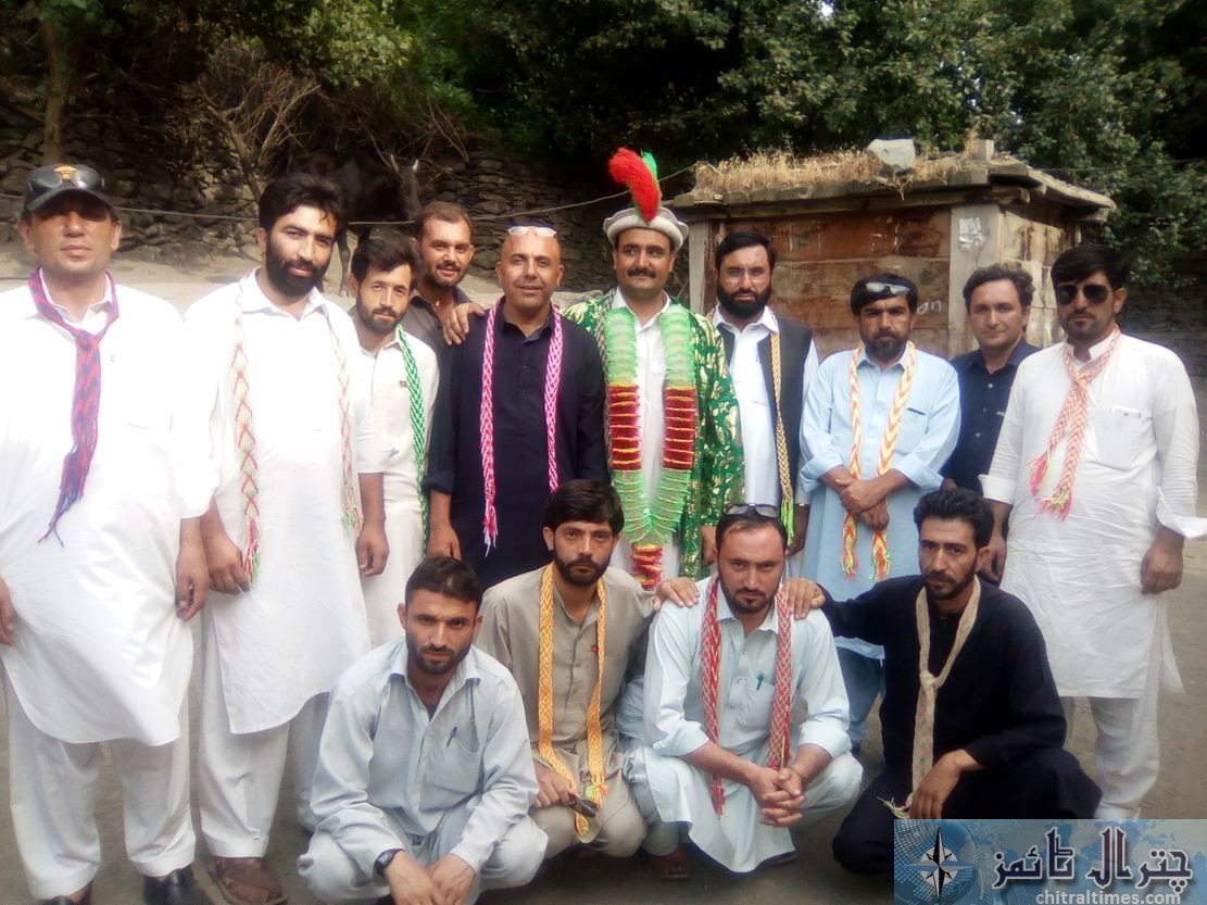 kalash mpa wazir zada with kalasha community in Chitral3