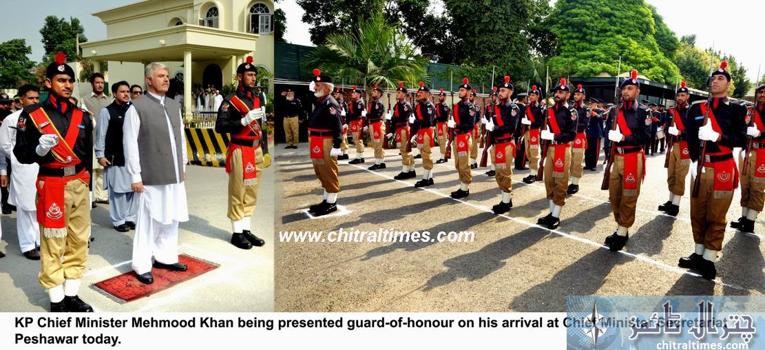 17 8 2018 KP Chief Minister Mehmood Khan being presented guard of honour on his arrival at Chief Minister Secretariat Peshawar today