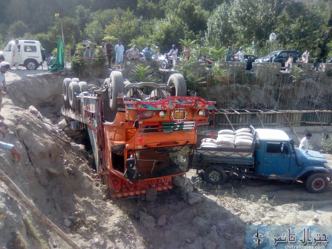 chitral truck accident