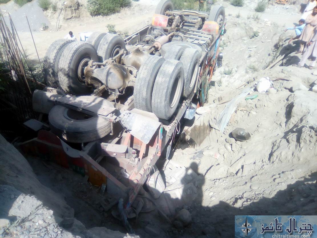 chitral truck accident2