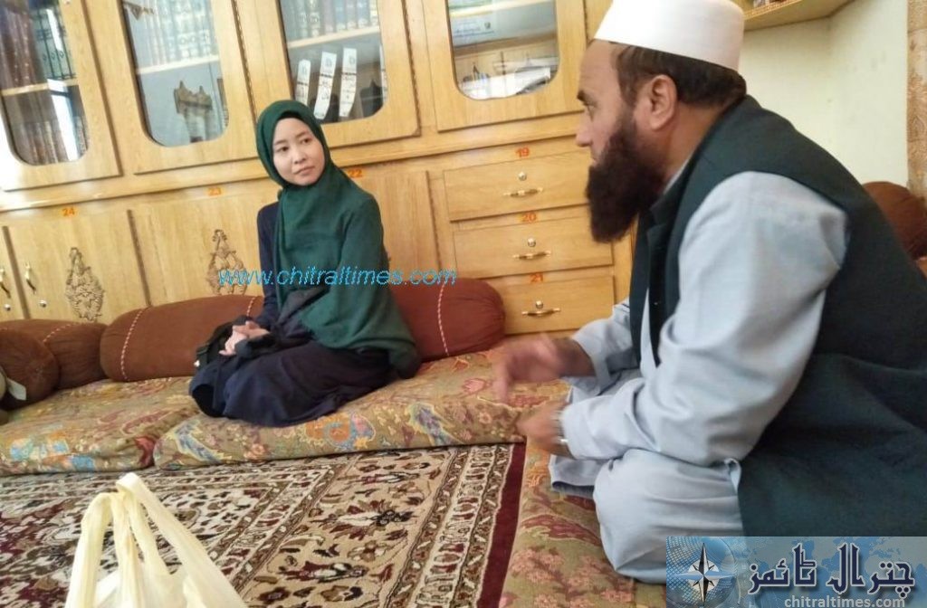 جاپانی سیاح لڑکی یوکی نے اسلام او ر چترال کے لوگوں سے متاثر ہو کر اسلام قبول کر لی