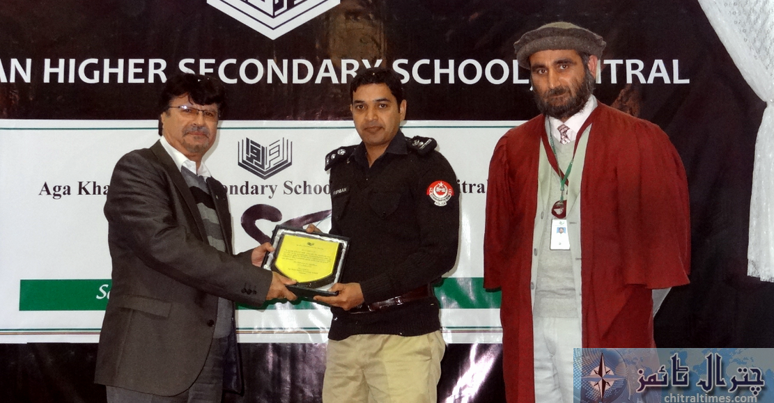 آغا خان ہائیرسیکنڈری سکول سین لشٹ میں سہ روزہ سائنس اینڈآرٹ ایگزبیشن ، ڈی پی او نے افتتاح کیا