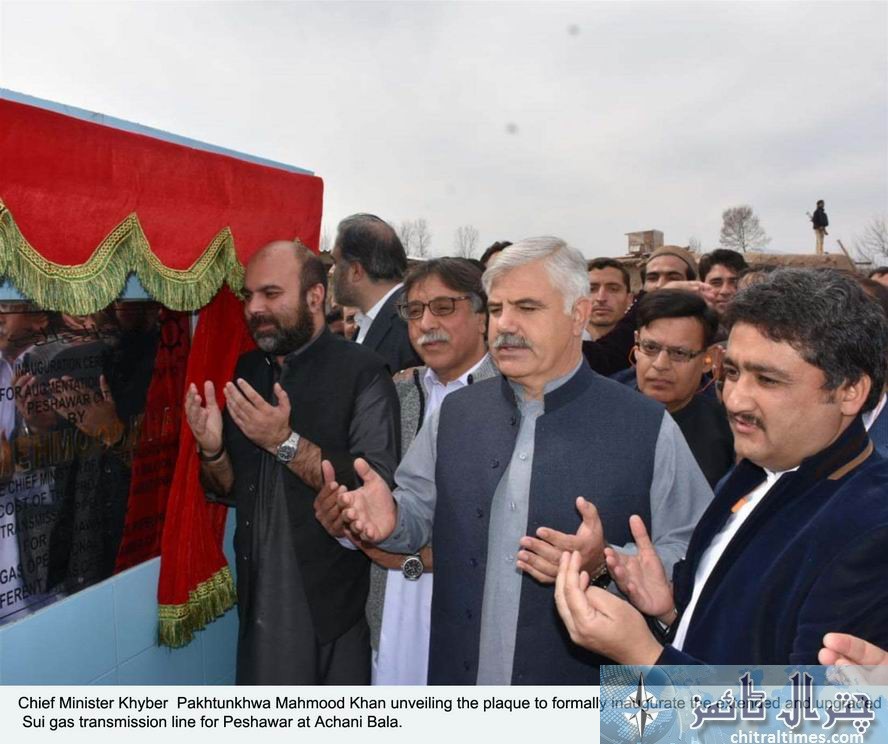 Chief Minister Khyber unveiling the sui gas