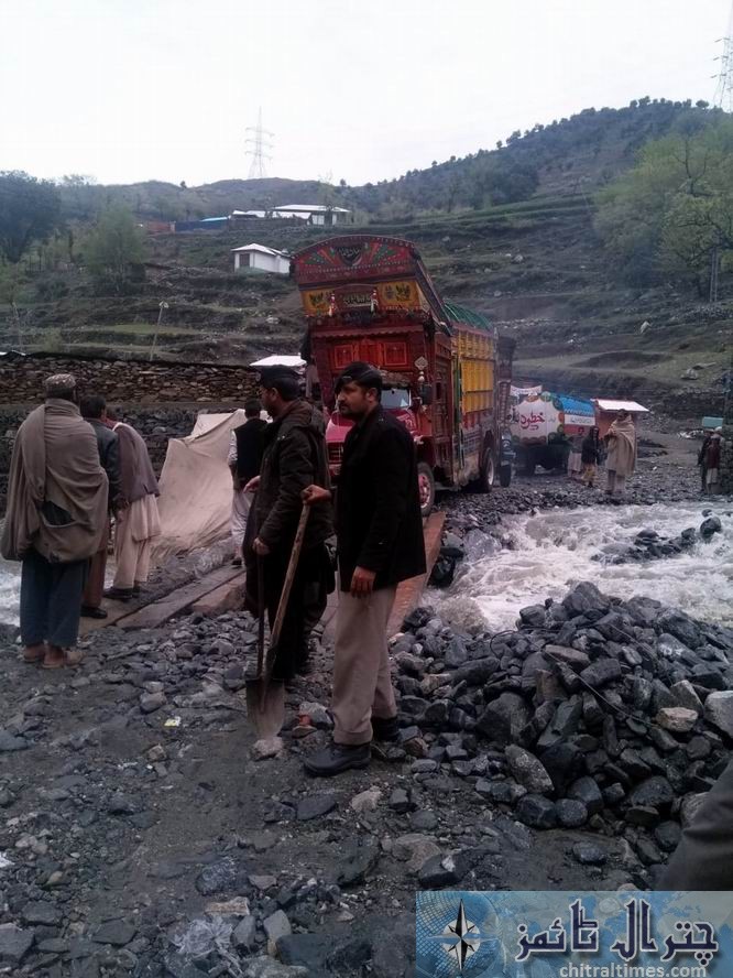 chitral heavy rain and roads damages 1
