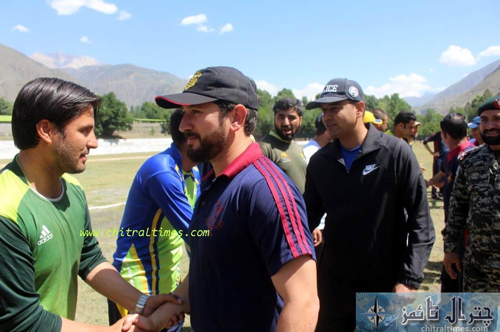 cricketer yasir shah visit chitral 3