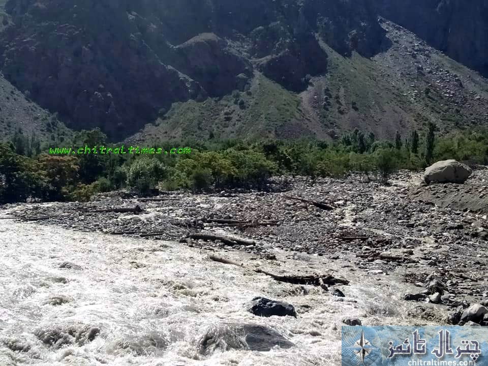 Golan flood and glacier outbrust and damages chitral 1