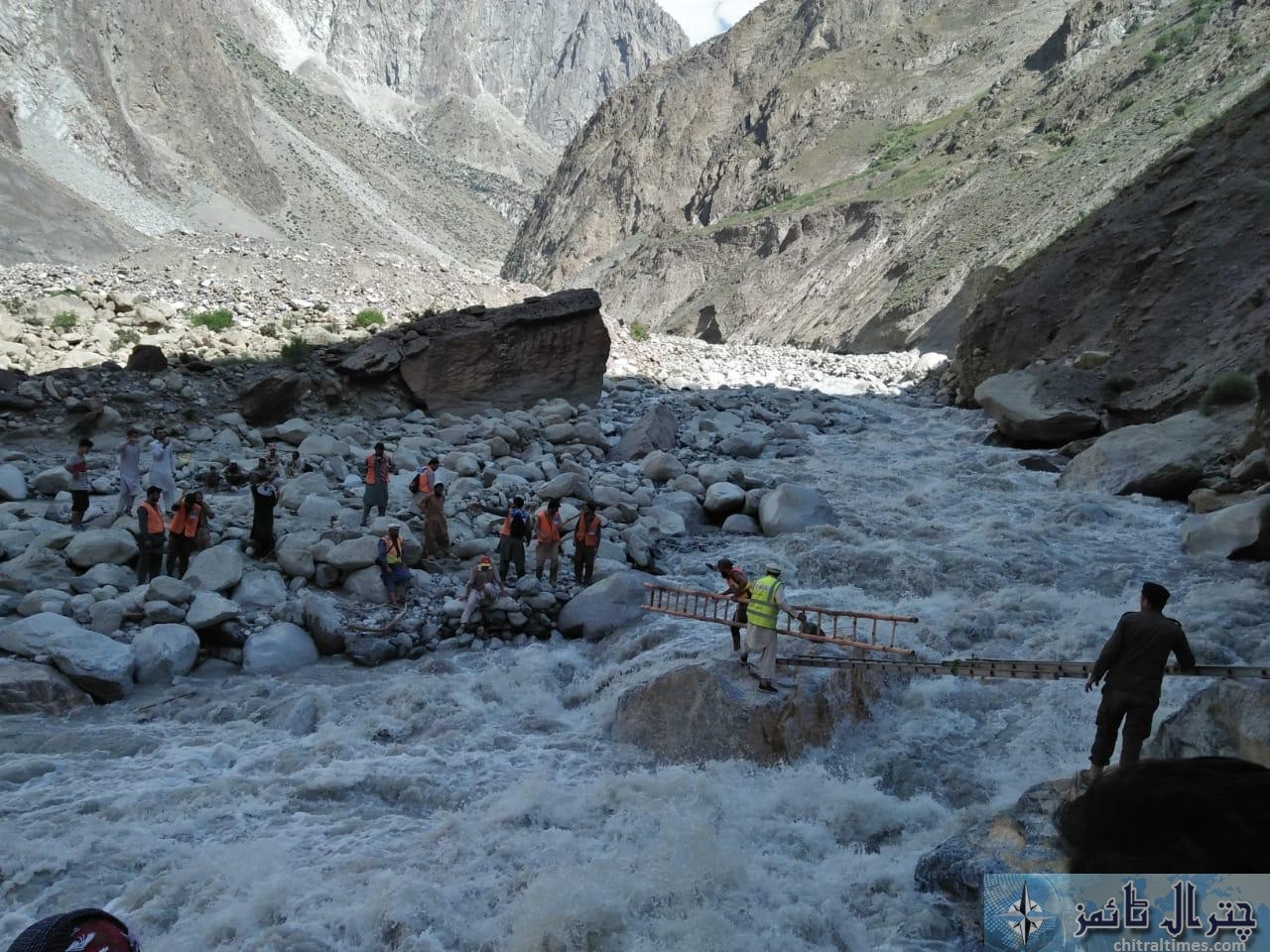 rescue 1122 rescue operation in golan chitral flood hit area 5