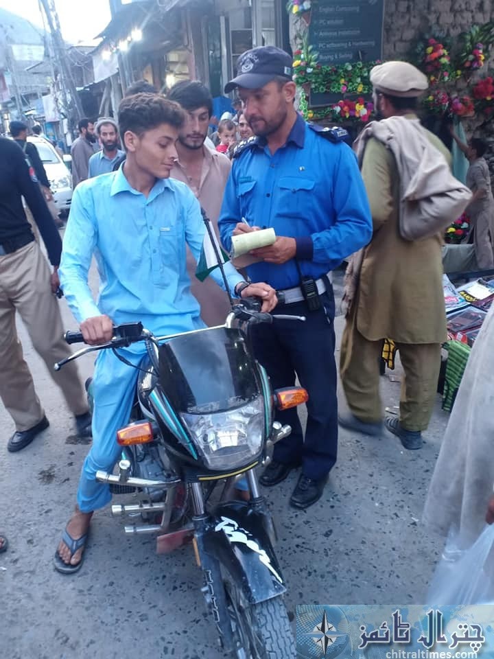 Chitral trafic police crack down during eid holidays1
