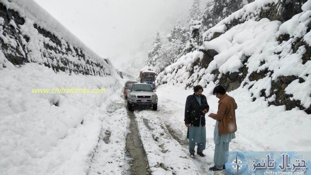lowari tunnel approach road snowfall baradam