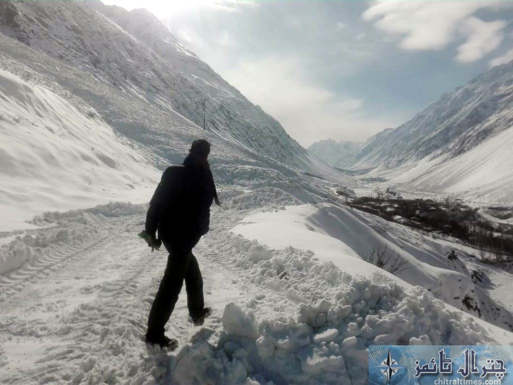 upper chitral snow fall and road clearence 3 scaled