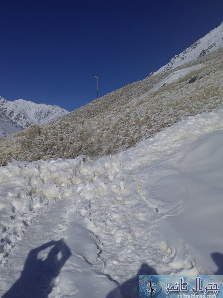 upper chitral snowfall and road clearence11 scaled