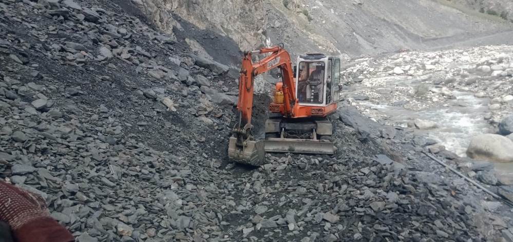chitral bumburait road re opened for trafic 1