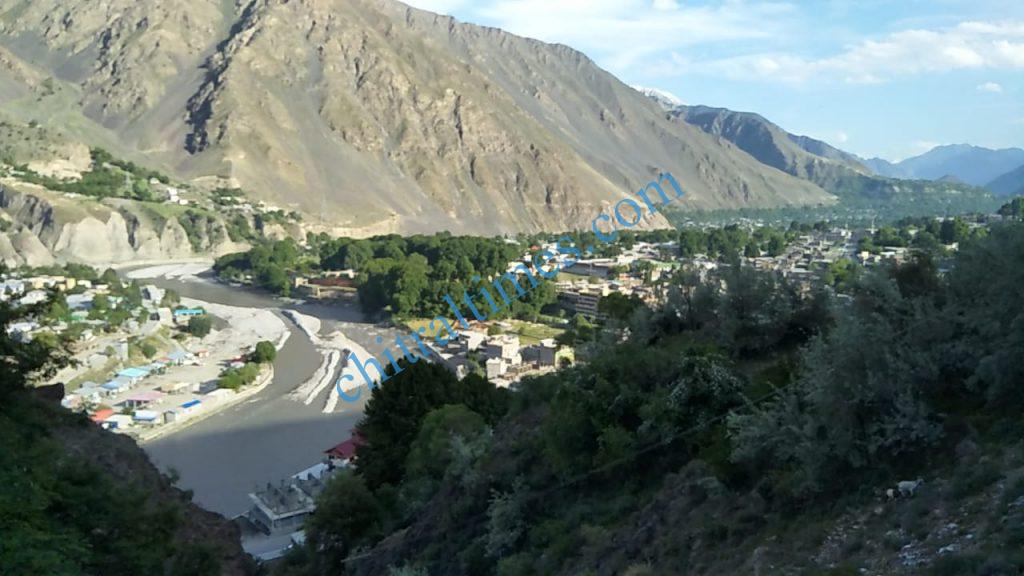 chitral town with fort scaled