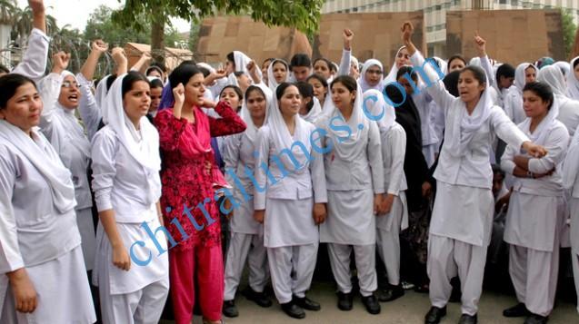 nurses on protest