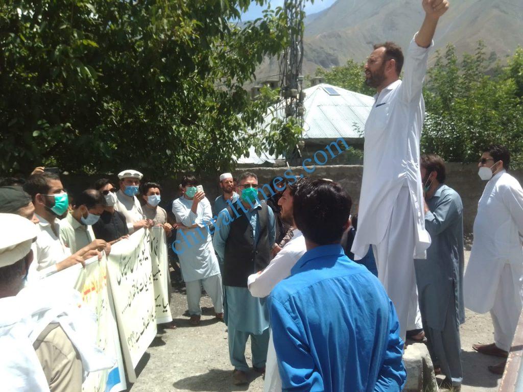chitral prostest against dialosis machine ji youth scaled