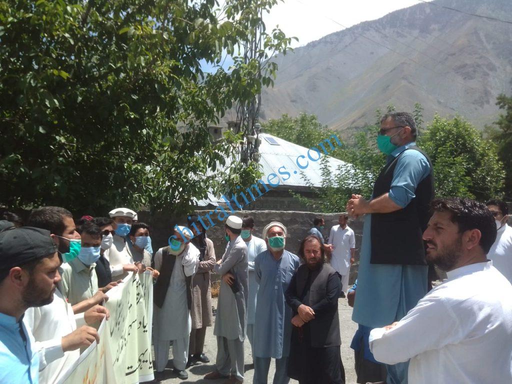 chitral prostest against dialosis machine ji youth1 1