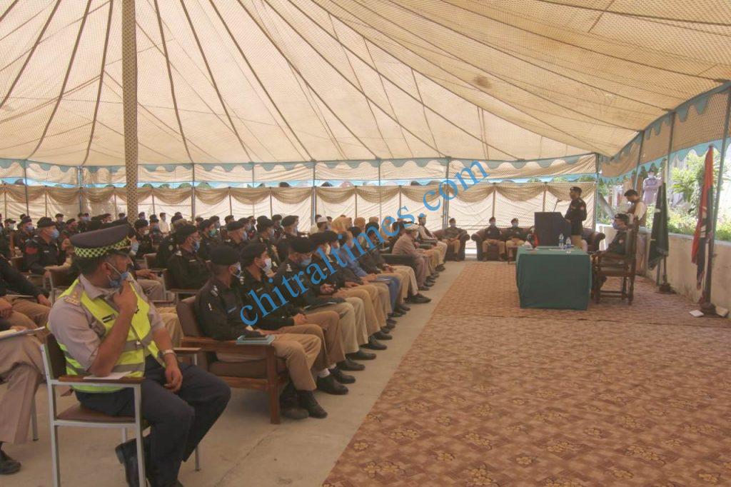 dpo chitral meeting with police jawans1 1
