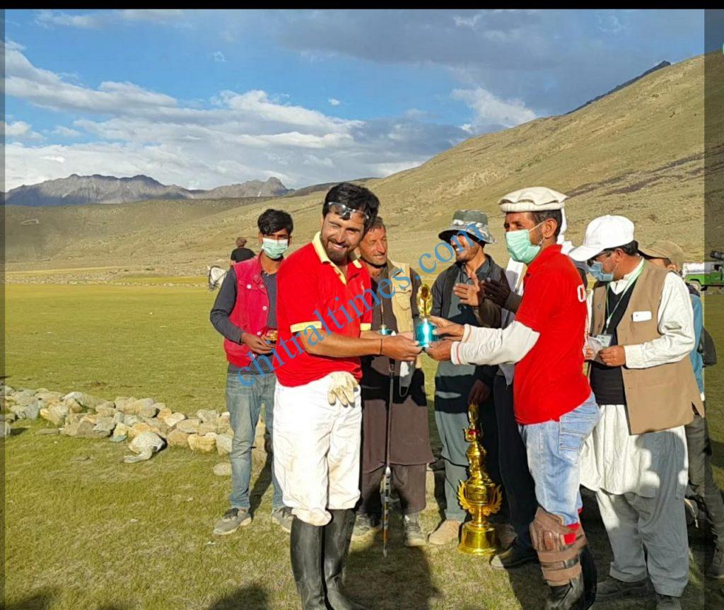 Chitral Times - The voice of Chitral | وادی لاسپور کے عوام کی روایتی رسم غاری نیسک اور شندور....تحریر:عابد تقی shandur polo ghari nisik
