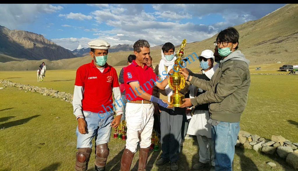Chitral Times - The voice of Chitral | وادی لاسپور کے عوام کی روایتی رسم غاری نیسک اور شندور....تحریر:عابد تقی shandur polo ghari nisik3