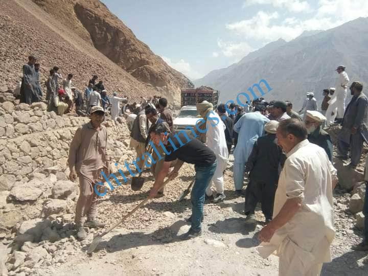 Chitral a people of Mastuj starded a rehabilitation work on Mastuj road with self help basis on Thursday pib by Saif ur Rehman Aziz2