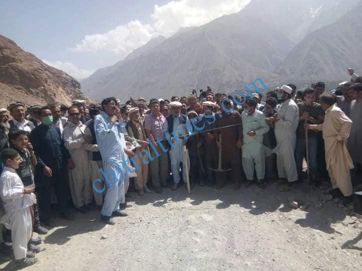 mastuj road construction with self help chitral2