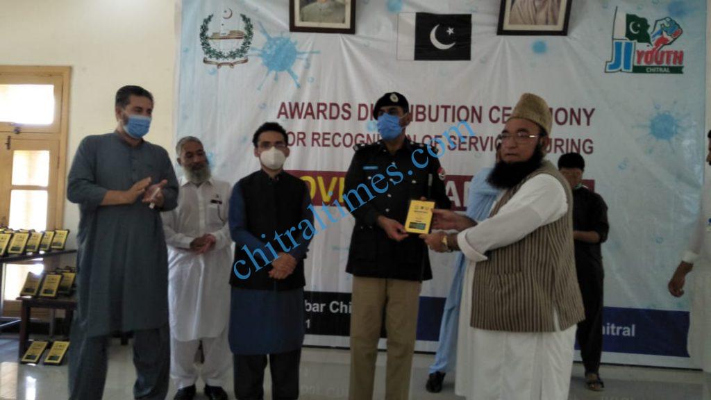 mna chitrali distributes awards among covid19 front line persons1