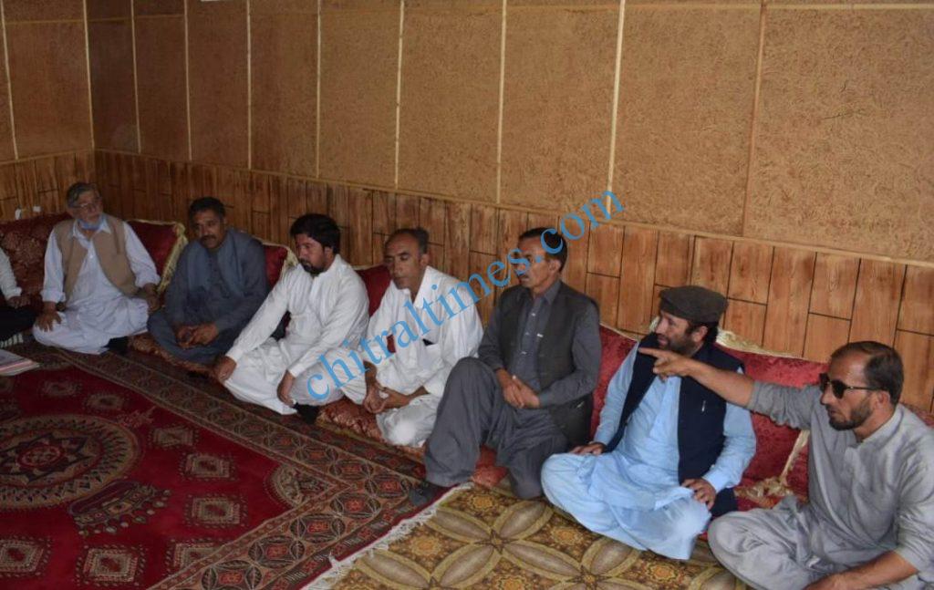 Chitral Times - The voice of Chitral | پی ٹی آئی جنرل سیکریٹری اپرچترال کی طرف سے جاری کابینہ نوٹفیکشن مسترد، شوکازنوٹس جاری pti upper chitral cabinet meeting5