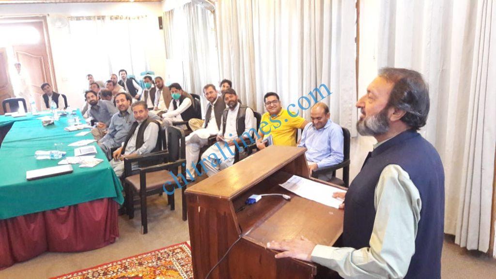 ایکٹیڈ کے زیراہتمام واٹرمینجمنٹ قدرتی آفات، پانی بچاو اوراین ڈی ایم اے پلان کے موضوع پر ورکشاپ 5 acted program chitral ac abdul wali scaled