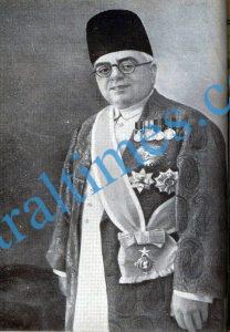 His Royal Highness Sir Aga Khan III in ceremonial dress with
