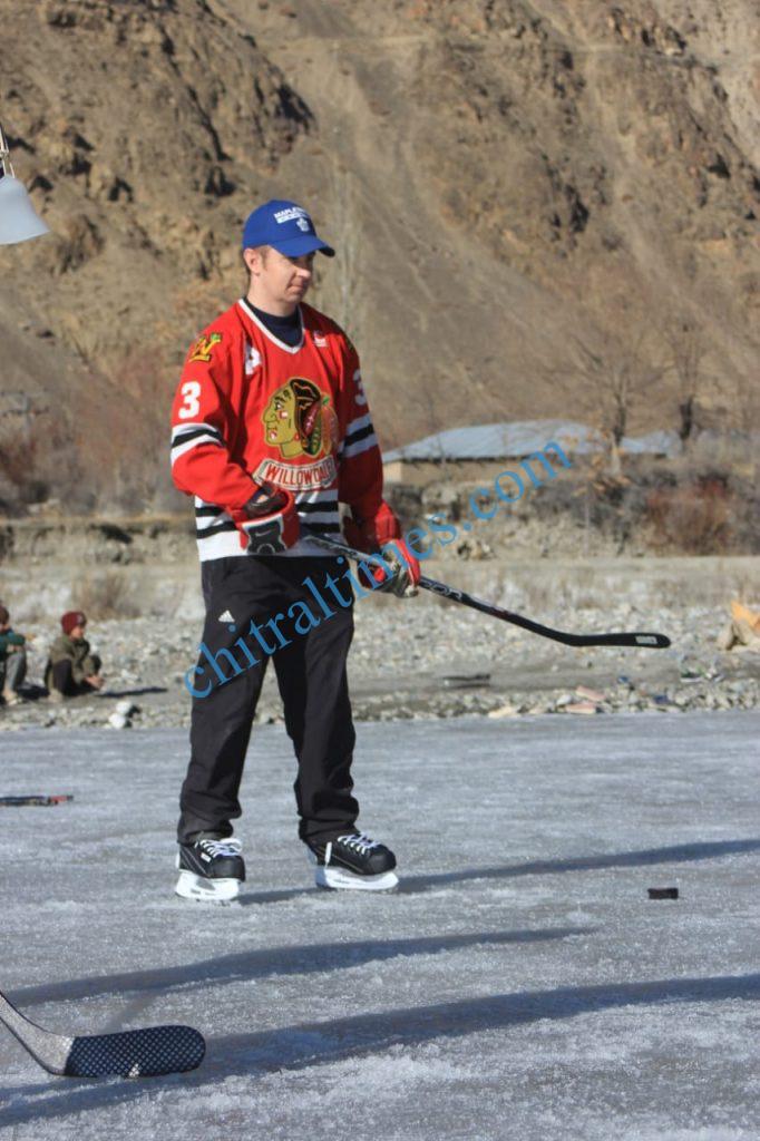 canadian high commissioner visit ice hockey match booni upper chitral2