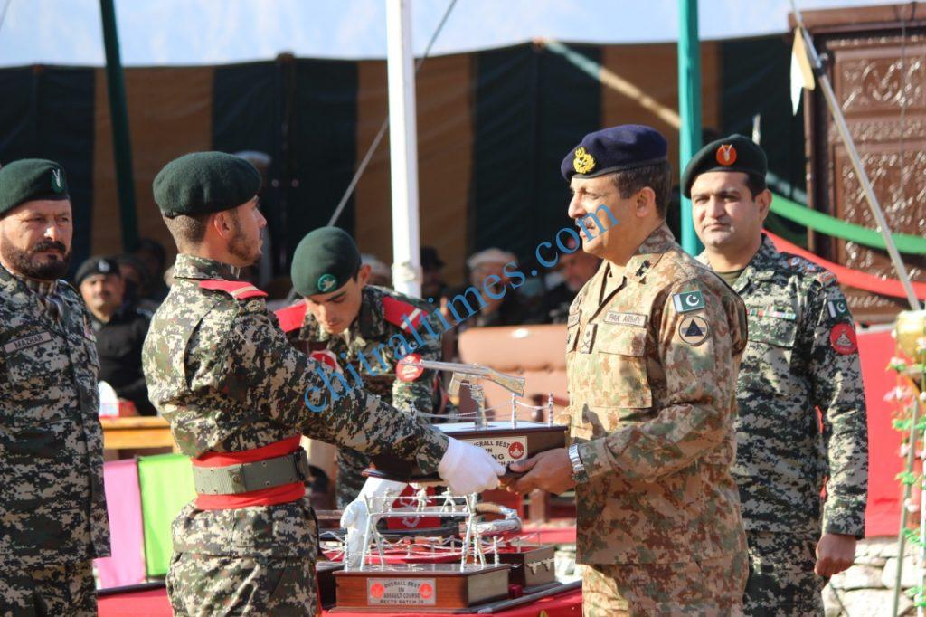 GOC Malakand Maj Gen addressing Chitral scouts15