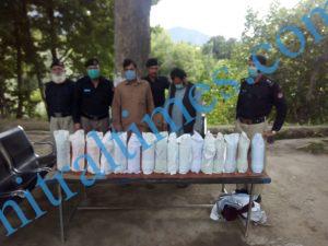 Chitral police ayun seazed alcohil