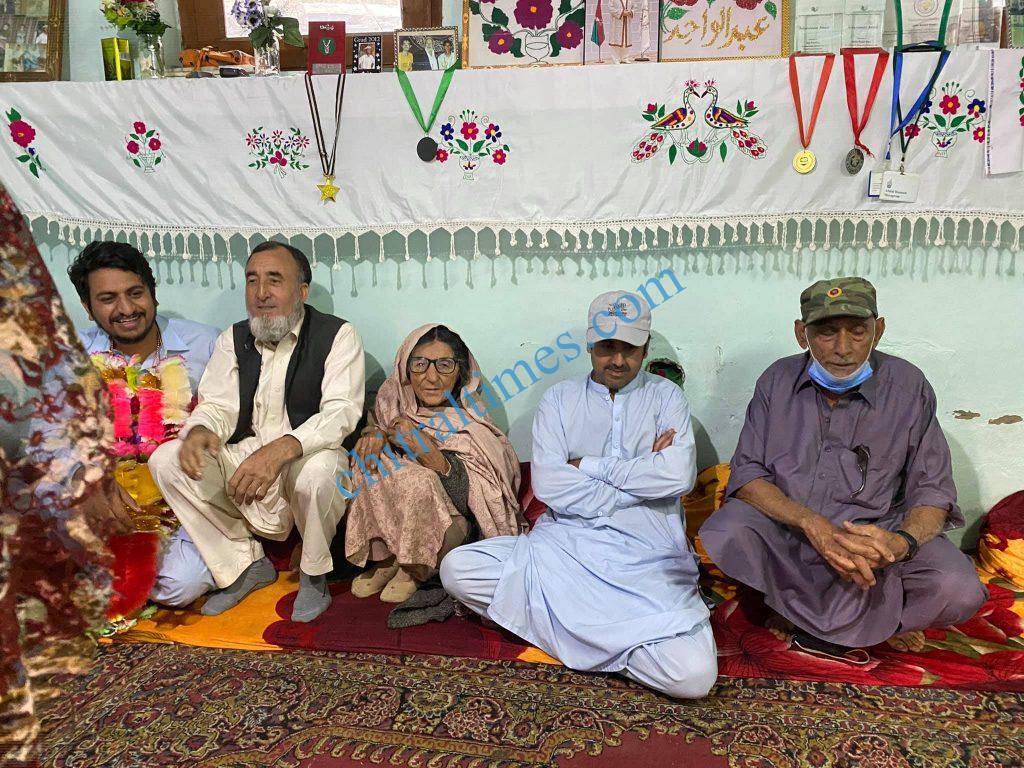 Chitral Times - The voice of Chitral | اکسفورڈ یونیورسٹی پی ایچ ڈی سکالر عبدالواحد خان چترال پہنچنے پر پرتباک استقبال chitraltimes abdul wahid khan phd schlor yarkhoon mastuj arrival3