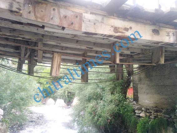 chitraltimes garamchashma bridges damages 4