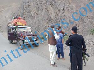 chitraltimes over load vehicle upper chitral2