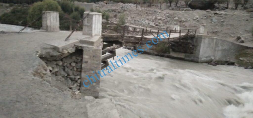 chitraltimes broke laspur bridge