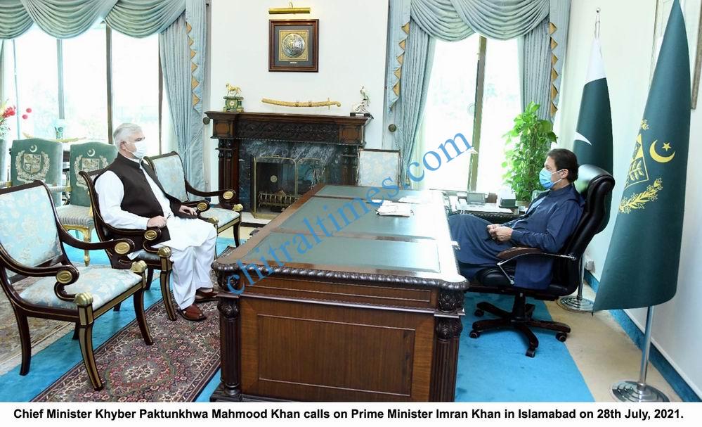 chitraltimes chief minister kp mahmood khan met imran khan pm