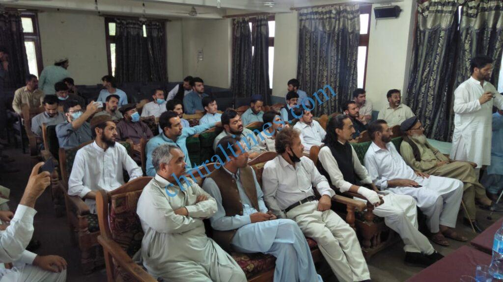 Chitral Times - The voice of Chitral | نوجوان نسل نوکری کو فوقیت دینے کا وطیرہ ترک کرکے کاروبارسےاپنی دنیا آپ پیداکریں۔انجینئرفضل ربی chitraltimes eng fazal rabi press club mahraka speech