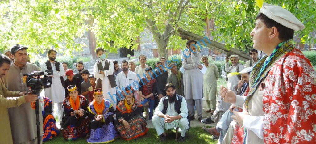 Chitral Times - The voice of Chitral | چترال میں پیڈوکے پایہ تکمیل کو پہنچنے والے پن بجلی گھروں کا بدست معاون خصوصی تاج محمد افتتاح chitraltimes taj muhammad inagurated pedo php chitral7