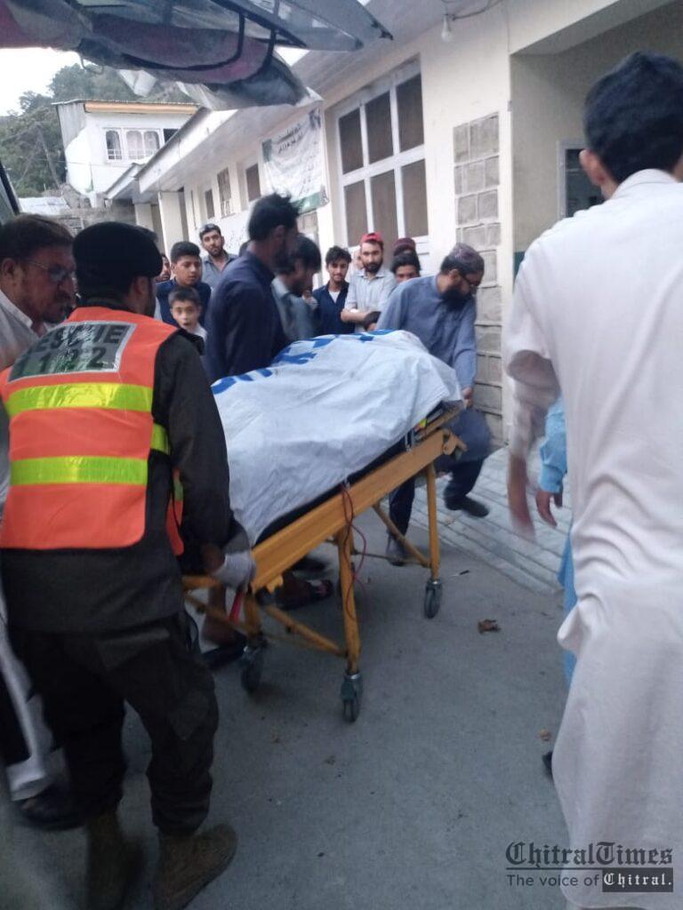 Chitral Times - The voice of Chitral | دروش؛ دو سگی بہنیں دریائے چترال میں ڈوب گئیں، ایک کی لاش دریا سے نکال لی گئی۔ریسکیو۱۱۲۲ chitraltimes drosh suicide two sisters chitral lower1