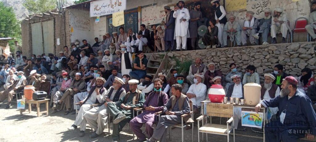 Chitral Times - The voice of Chitral | تورکہوروڈ اوراستارو پل کی تعمیرمیں غیرمعمولی تاخیر کے خلاف احتجاجی مظاہرہ،یکم نومبرتک کا ڈیڈلائن chitraltimes shagram torkhow protest rally booni buzund road