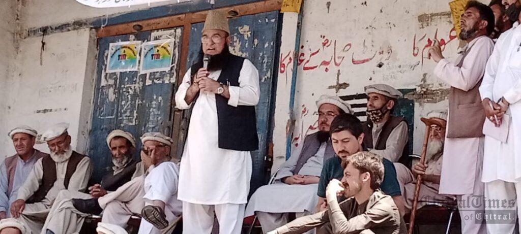 Chitral Times - The voice of Chitral | تورکہوروڈ اوراستارو پل کی تعمیرمیں غیرمعمولی تاخیر کے خلاف احتجاجی مظاہرہ،یکم نومبرتک کا ڈیڈلائن chitraltimes shagram torkhow protest rally booni buzund road3