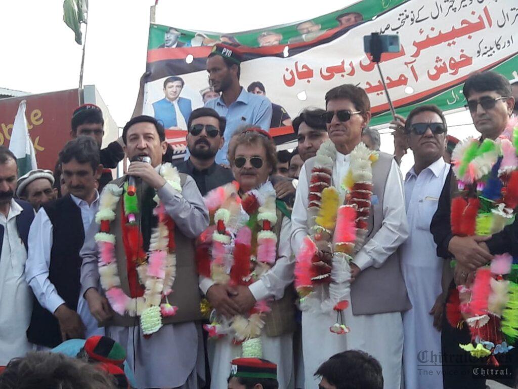 Chitral Times - The voice of Chitral | فرقہ ورانہ اورذات پات و برادری کی بنیادوں پرتقسیم شدہ چترال کو یکجا اورمتحد کرکے رہوںگا۔انجینئر فضل ربی chitraltimes ppp chitral meeting4