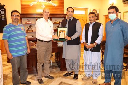 chitraltimes president ismaili council chitral met DC lower 4 1